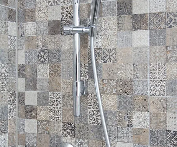 Gaestezimmer Mittelgasse Lägenhet *